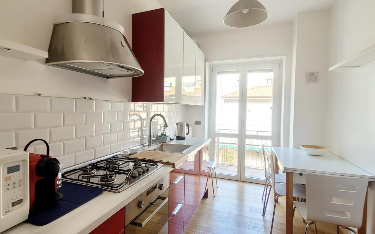 Comfortable Apartment In The Heart Of Lecco Exterior foto