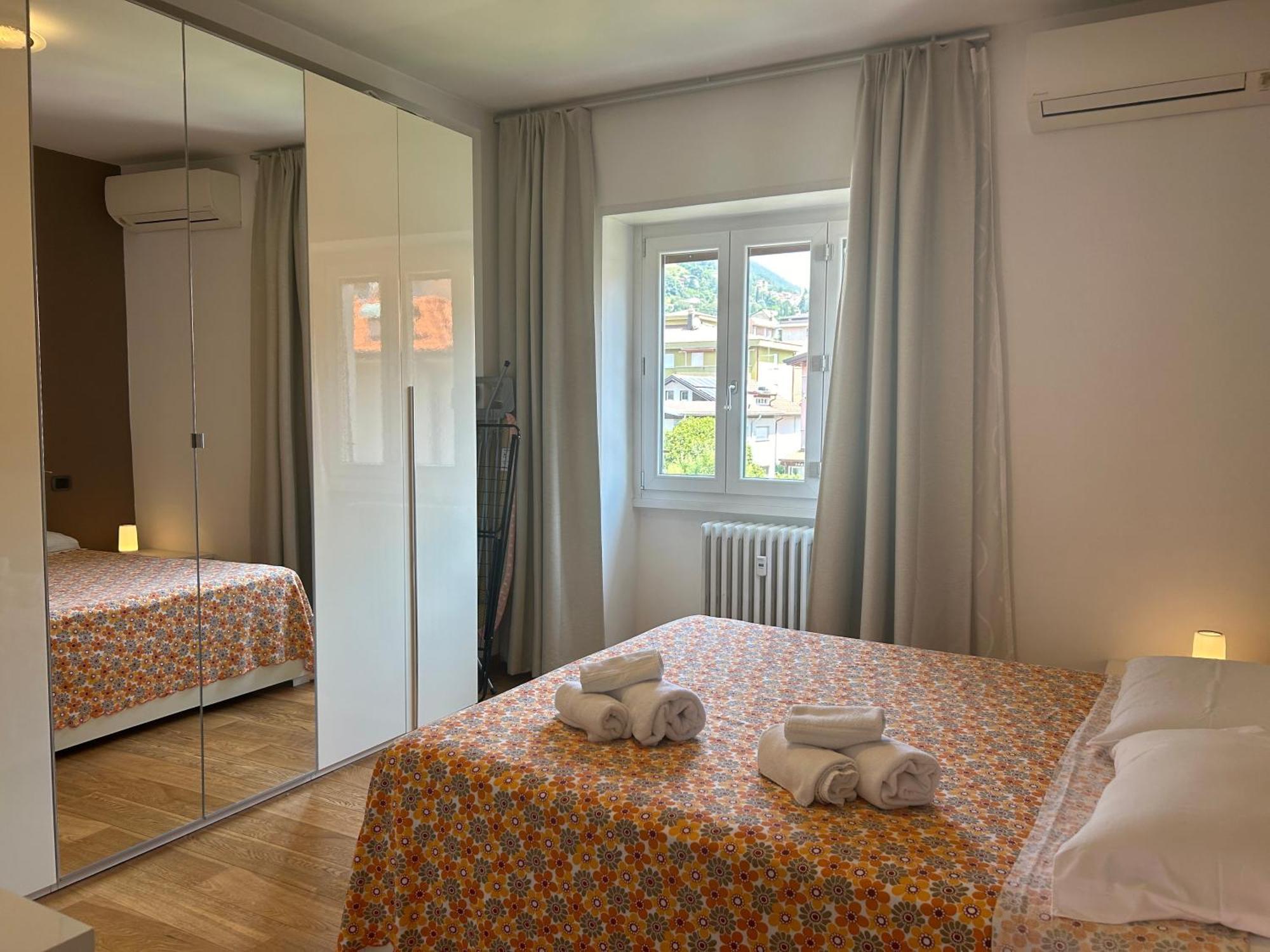 Comfortable Apartment In The Heart Of Lecco Exterior foto